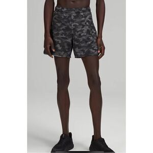 Lululemon Surge Lined Short 6"  in Variegated Mesh Camo Black Size XL/ Like New